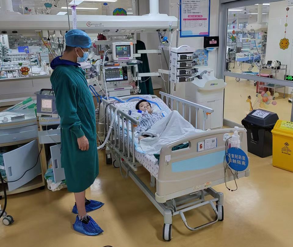 广元跨省救护车出租公司