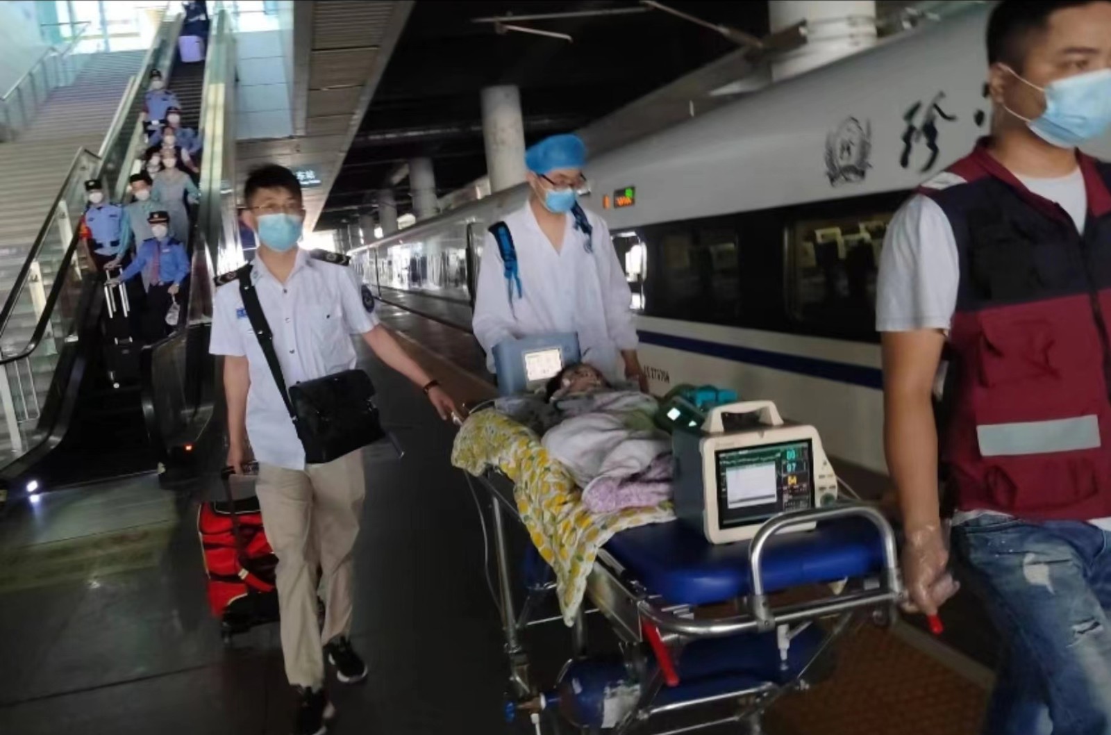 广元高铁转运公司